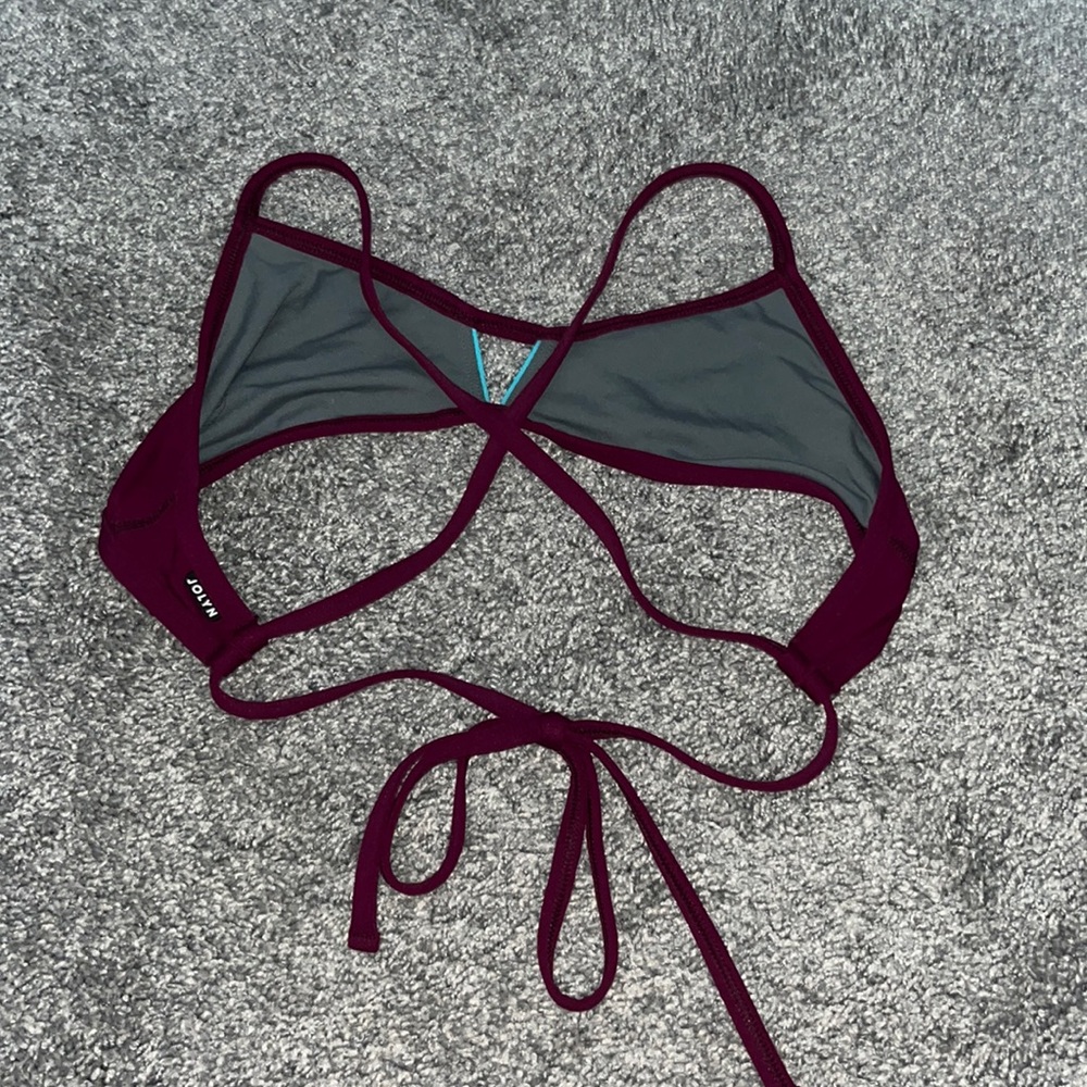 Jolyn Becca top. Size L. Not sold in stores anymore. - Picture 2 of 3
